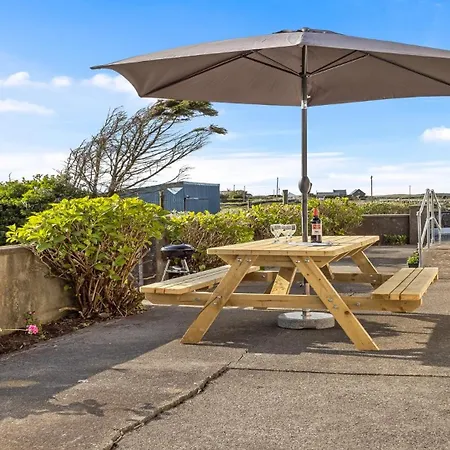 Little Tara, Дом отдыха *